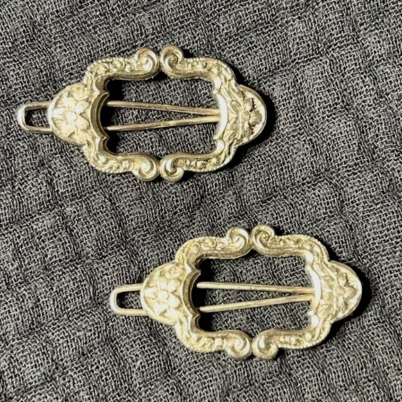 Vintage Accessories - Silver Tone Diminutive Floral Vintage Hair Barrettes Cottagecore Goodness